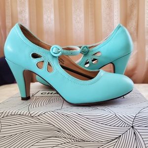 Chase+Chloe teal blue heels